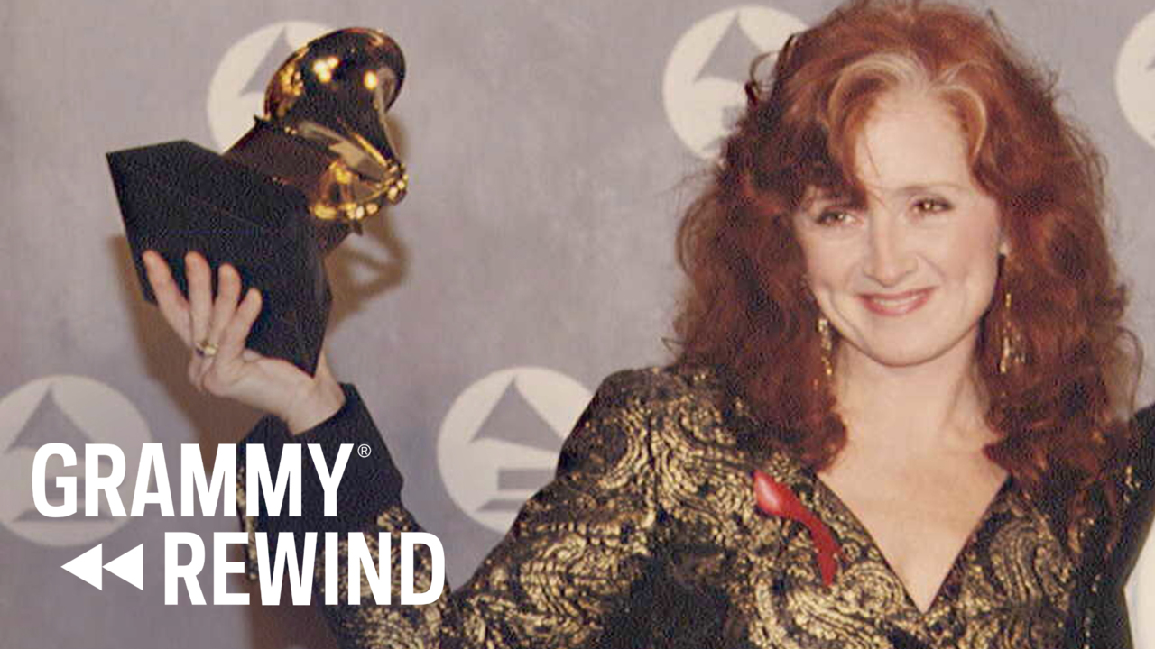 Watch Bonnie Raitt Win A GRAMMY In 1992