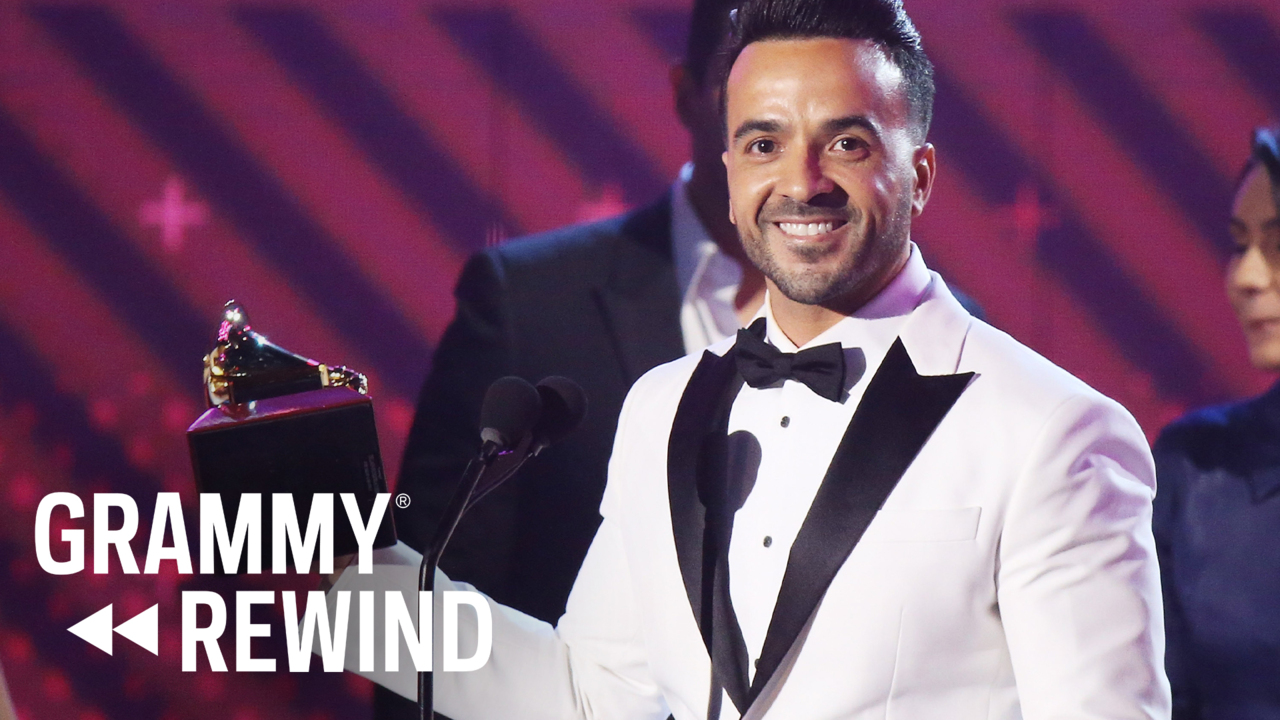 Watch Luis Fonsi Win Latin GRAMMY For "Despacito"