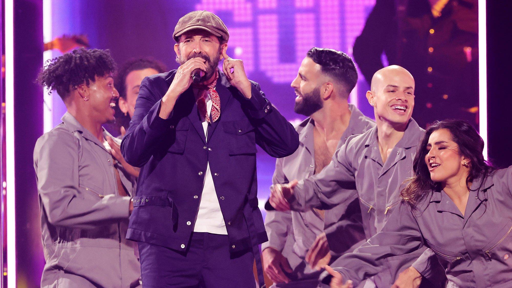 Record Of The Year Winner | 2024 Latin GRAMMYs Juan Luis Guerra 4.40