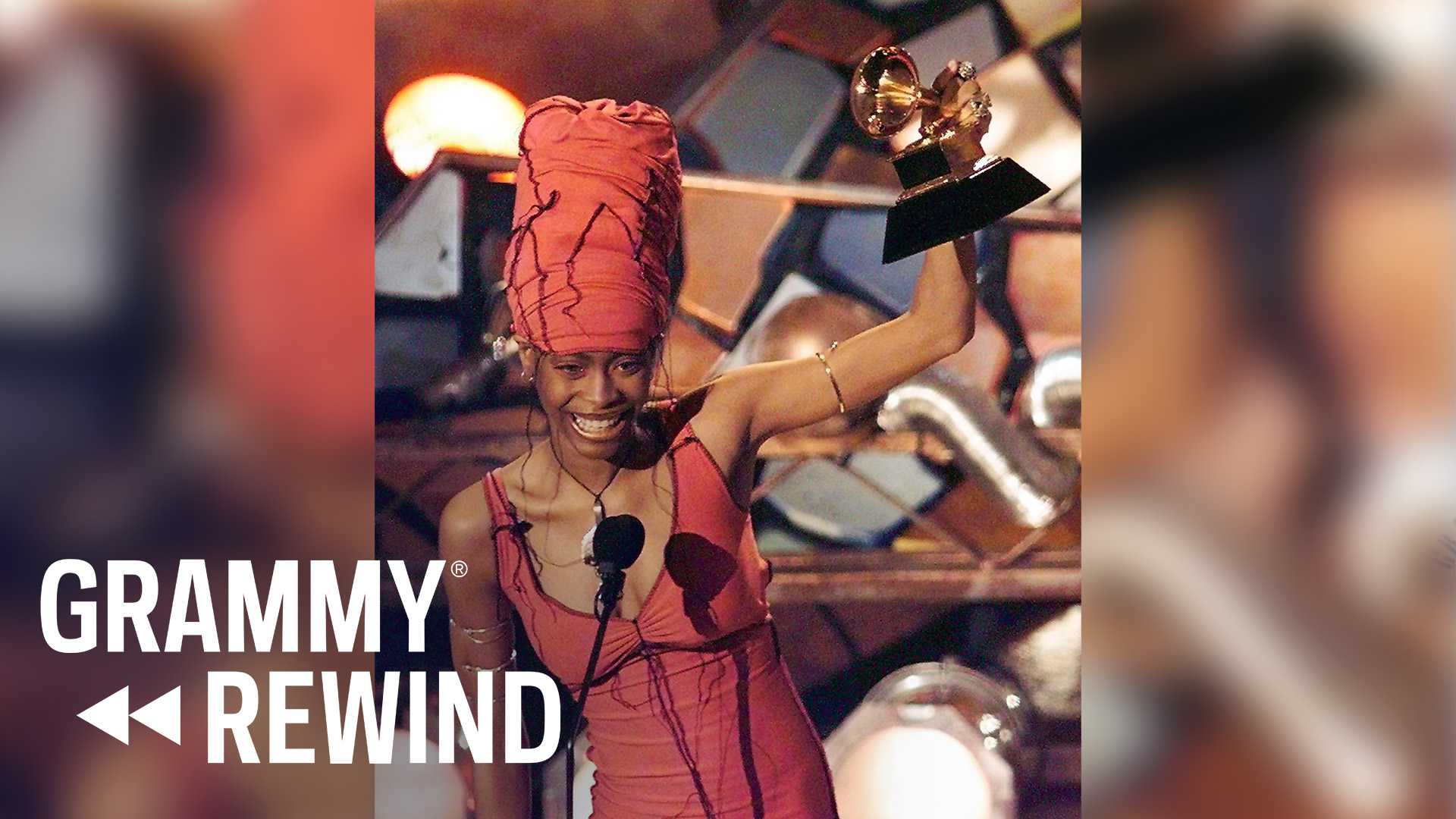 Watch Erykah Badu Win Best R&B Album In 1998